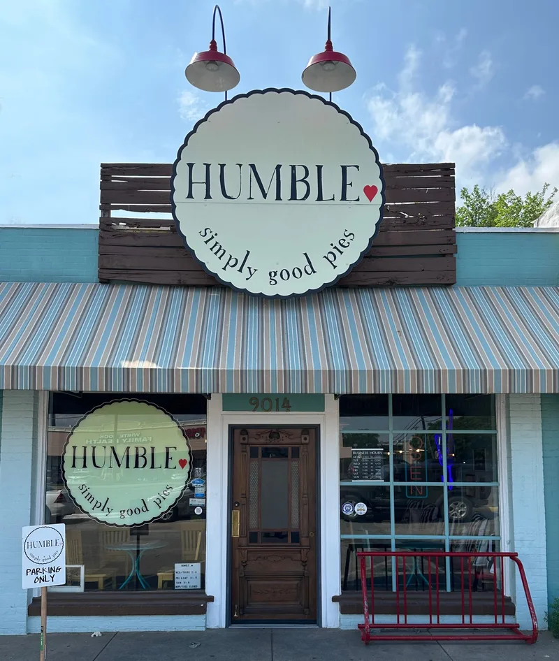 The teal storefront of Humble: Simply Good Pies under its scalloped sign